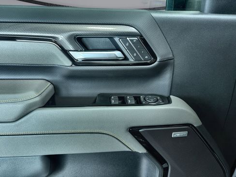 New 2026 Chevrolet Silverado 2500 ZR2 w/ LPO, Dark Essentials Package AWD/4WD image 19