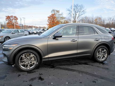 Used 2023 Genesis GV70 2.5T w/ Advanced Package image 3