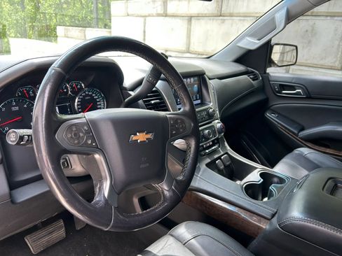 Used 2018 Chevrolet Suburban LT AWD/4WD image 3