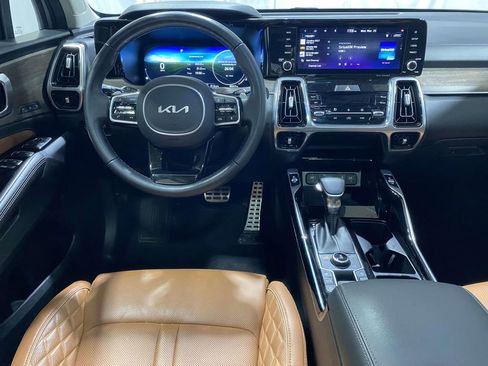 Used 2023 Kia Sorento SX Prestige image 13