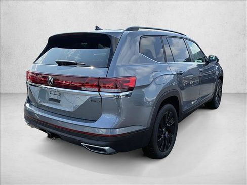 Used 2024 Volkswagen Atlas SE AWD/4WD image 5