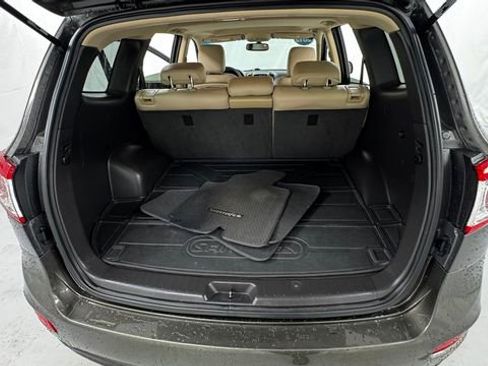 Used 2012 Hyundai Santa Fe Limited FWD image 15