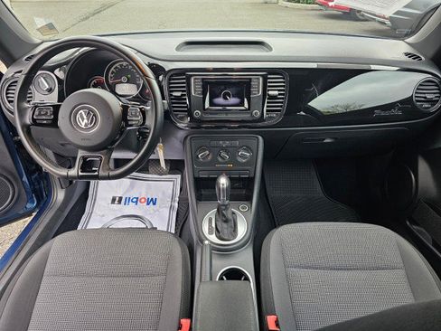 Used 2018 Volkswagen Beetle S FWD image 17