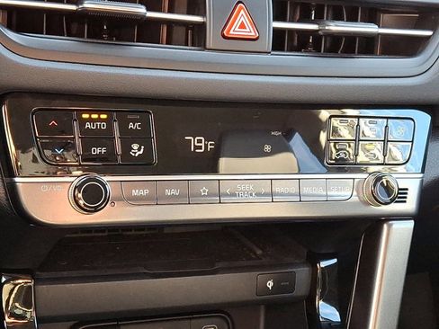 Used 2024 Kia Seltos SX image 16