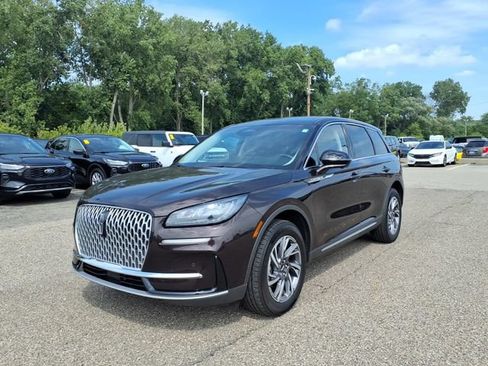 Used 2023 Lincoln Corsair AWD w/ Equipment Group 101A image 3