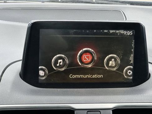 Used 2018 MAZDA MAZDA3 Touring FWD image 17