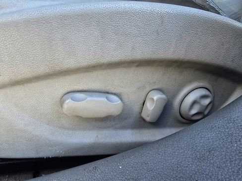 Used 2011 Buick LaCrosse CXL image 15