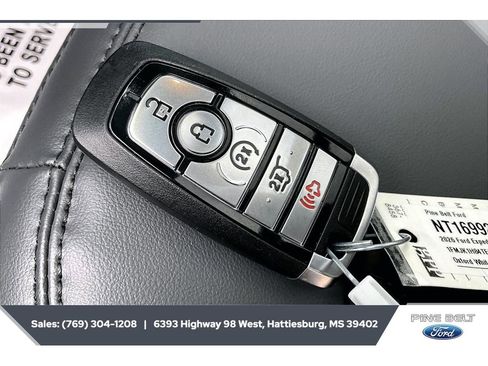 New 2026 Ford Expedition Max Active RWD image 9
