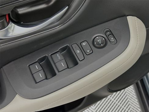 New 2026 Honda HR-V LX image 19