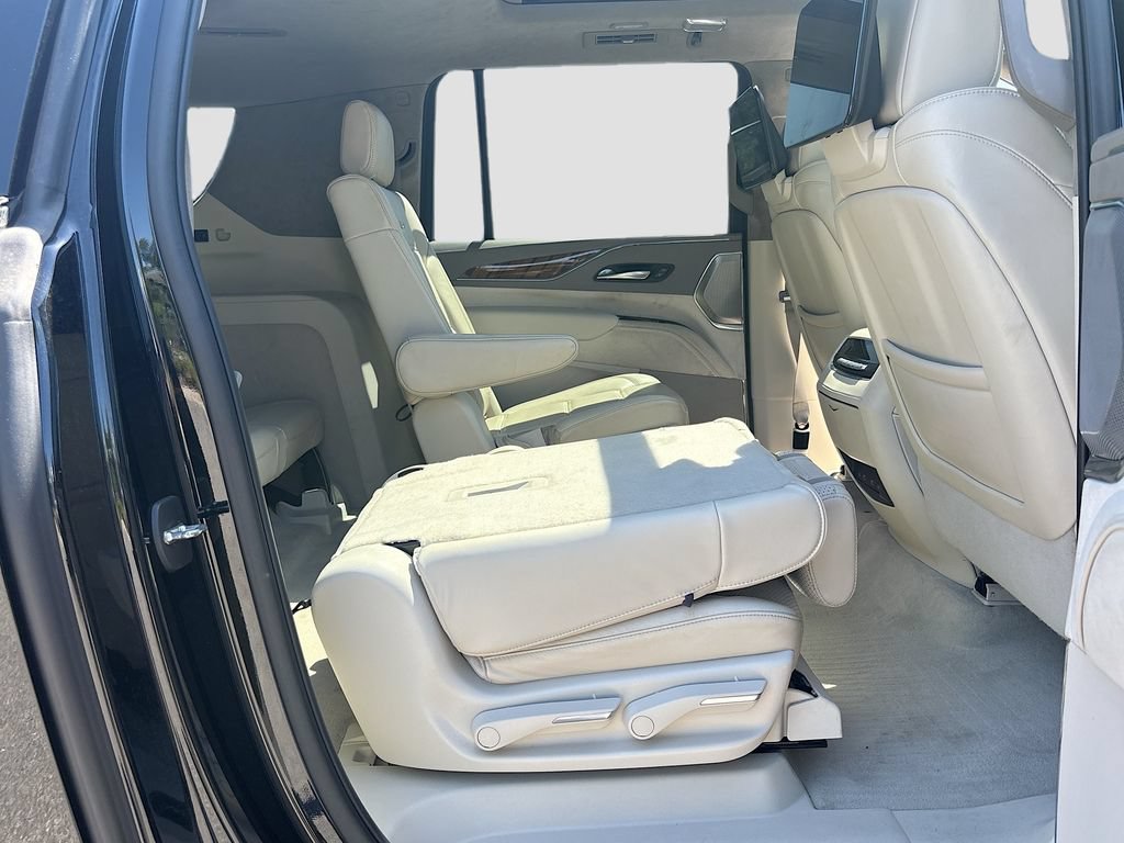 Used 2022 Cadillac Escalade ESV Sport Platinum AWD/4WD image 23