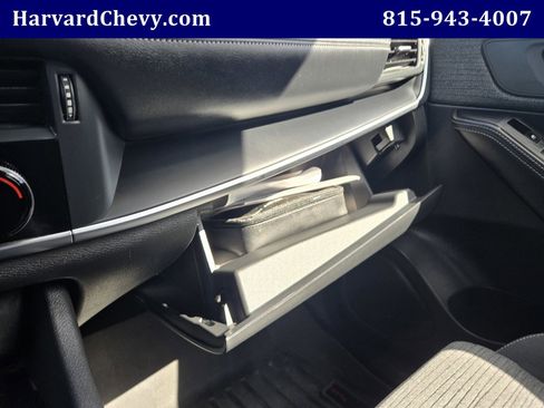 Used 2021 Nissan Rogue S image 11