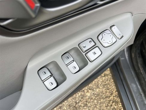 Used 2019 Hyundai Kona Limited w/ Cargo Package image 16