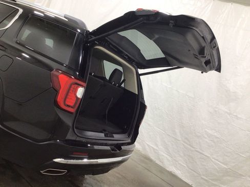 Used 2023 GMC Acadia Denali w/ Black Diamond Edition AWD/4WD image 23