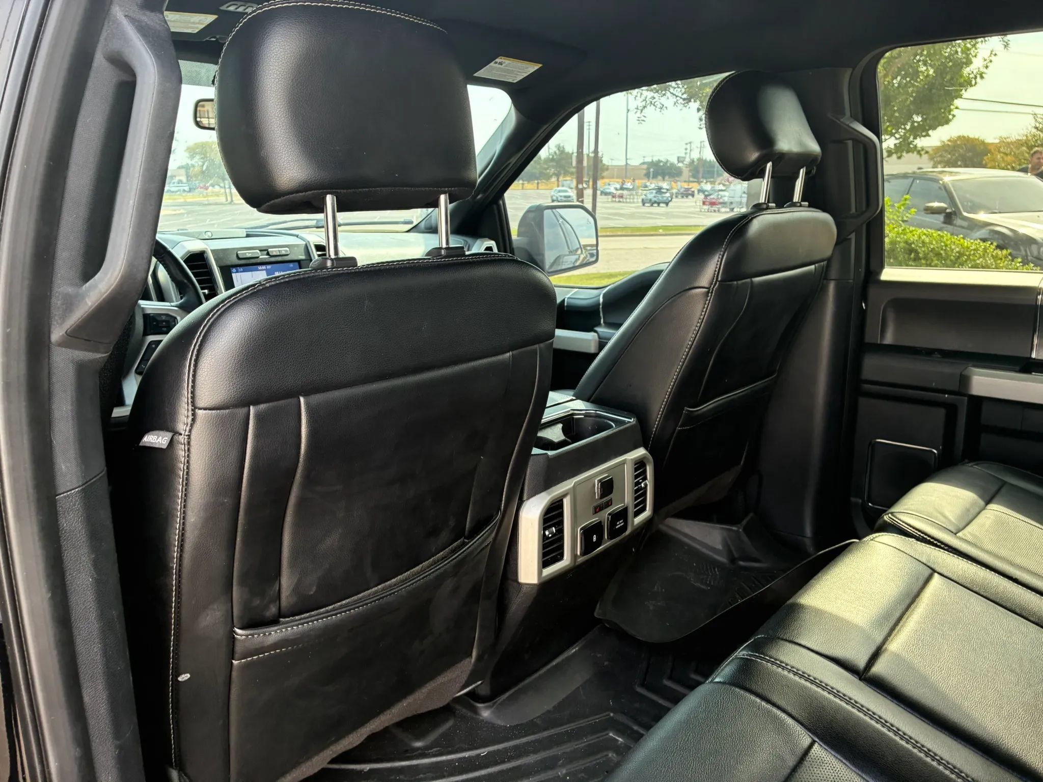 Used 2019 Ford F150 Lariat w/ Equipment Group 502A Luxury AWD/4WD image 12