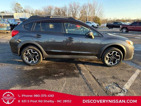 Used 2017 Subaru Crosstrek 2.0i Limited image 8