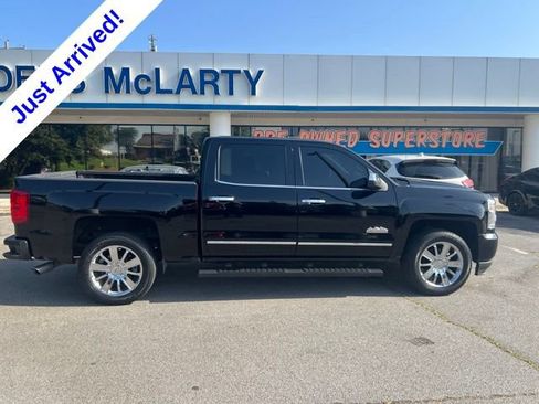 Used 2017 Chevrolet Silverado 1500 High Country RWD image 4