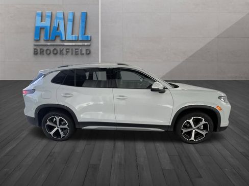 New 2026 Volkswagen Tiguan SE image 6