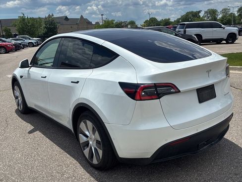 Used 2020 Tesla Model Y Long Range AWD/4WD image 2