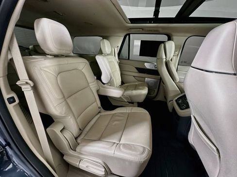 Used 2021 Lincoln Navigator Reserve w/ Luxury Package AWD/4WD image 36