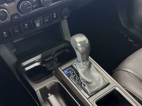 Used 2023 Toyota Tacoma TRD Sport w/ TRD Premium Sport Package AWD/4WD image 21