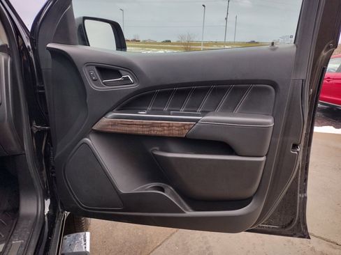 Used 2021 GMC Canyon Denali image 24