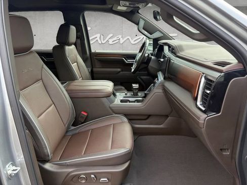 Used 2025 GMC Sierra 1500 Denali w/ Denali Reserve Package AWD/4WD image 24