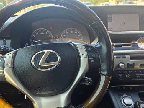 Used 2013 Lexus ES 350 w/ Luxury Pkg FWD image 13