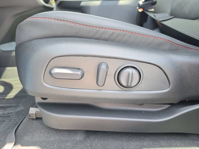 New 2027 Chevrolet Bolt RS w/ Super Cruise Package FWD image 22