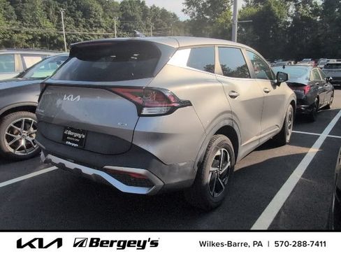 Certified 2023 Kia Sportage LX AWD/4WD image 9