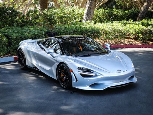 Used 2024 McLaren 750S Spider RWD image 6