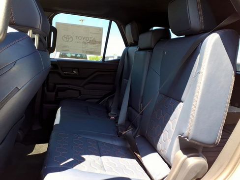New 2026 Toyota 4Runner 4WD image 9