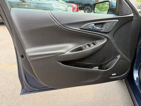 Used 2020 Chevrolet Malibu Premier FWD image 17