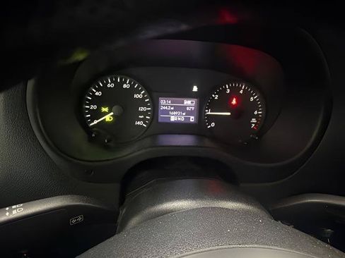 Used 2016 Mercedes-Benz Metris image 16