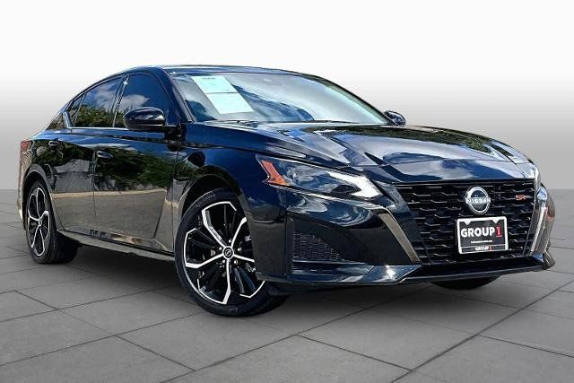Certified 2025 Nissan Altima 2.5 SR w/ SR Premium Package FWD image 3