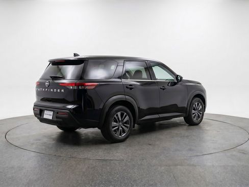 Used 2025 Nissan Pathfinder SV FWD image 9