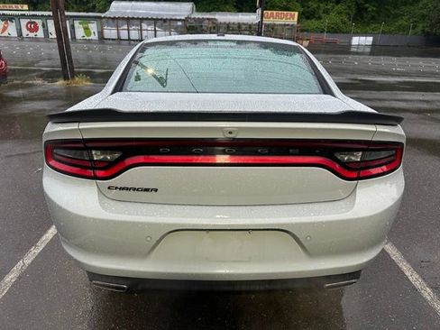 Used 2020 Dodge Charger SXT w/ Blacktop Package RWD image 6
