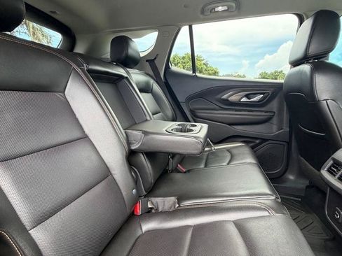 Used 2021 GMC Terrain SLT w/ Infotainment Package II FWD image 16