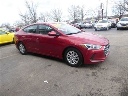 Used 2018 Hyundai Elantra SE image 5