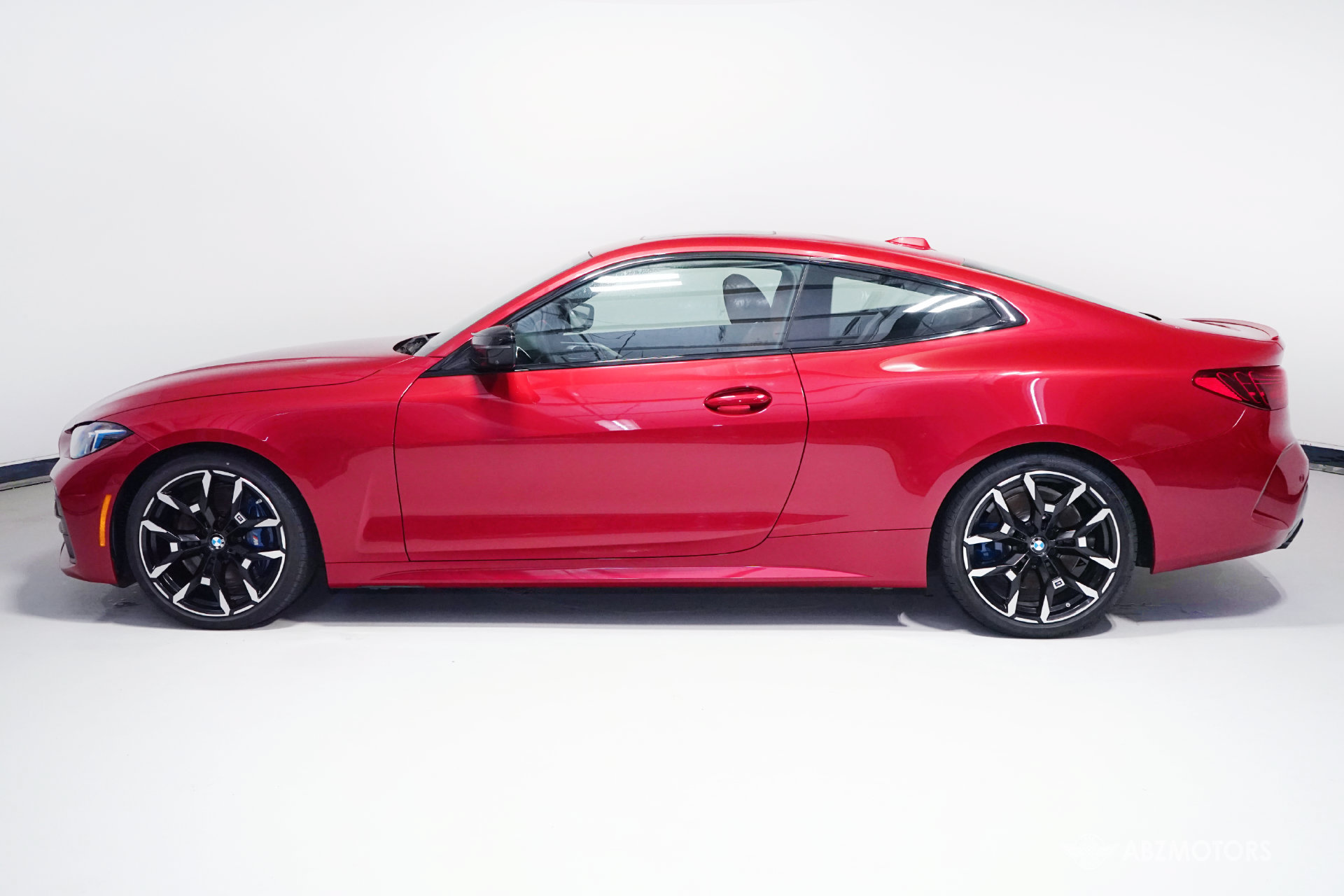 Used 2025 BMW M440i Coupe RWD image 4