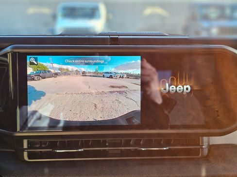 New 2026 Jeep Gladiator Willys AWD/4WD image 12