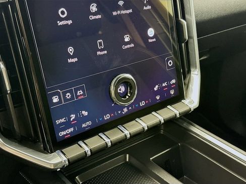 Used 2025 GMC Acadia Elevation AWD/4WD image 18