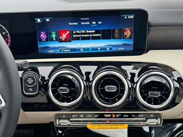 New 2026 Mercedes-Benz CLA 250 4MATIC image 32