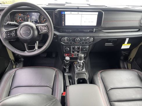 New 2026 Jeep Wrangler Unlimited Rubicon AWD/4WD image 16