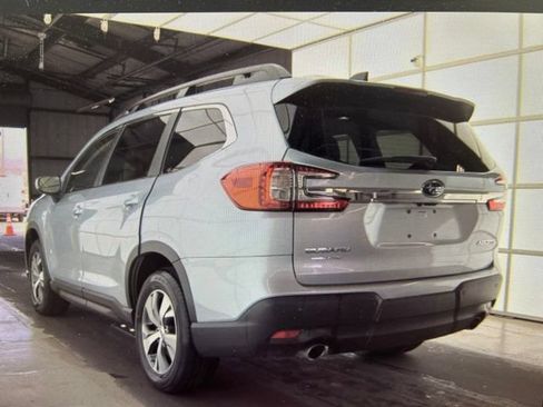 Certified 2025 Subaru Ascent Premium AWD/4WD image 3