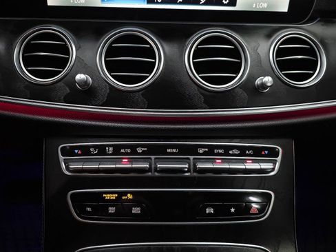 Used 2022 Mercedes-Benz E 350 4MATIC Sedan image 27