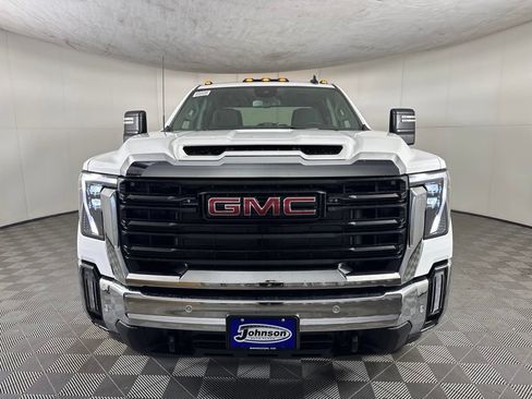 New 2026 GMC Sierra 2500 Pro w/ 1SA Pro Safety Plus Package AWD/4WD image 2