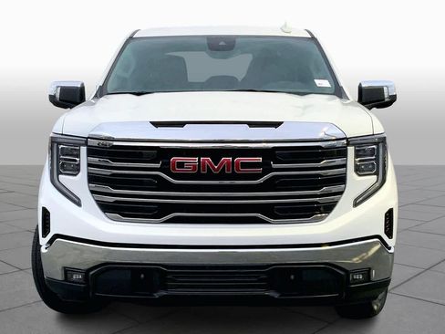 Used 2024 GMC Sierra 1500 SLT image 3
