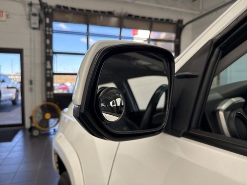 Certified 2017 Toyota Tacoma SR5 image 13