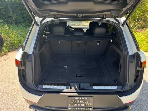 Used 2025 Land Rover Range Rover Sport AWD/4WD image 14
