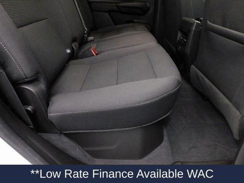 Used 2023 Chevrolet Colorado LT w/ LT Convenience Package II AWD/4WD image 32